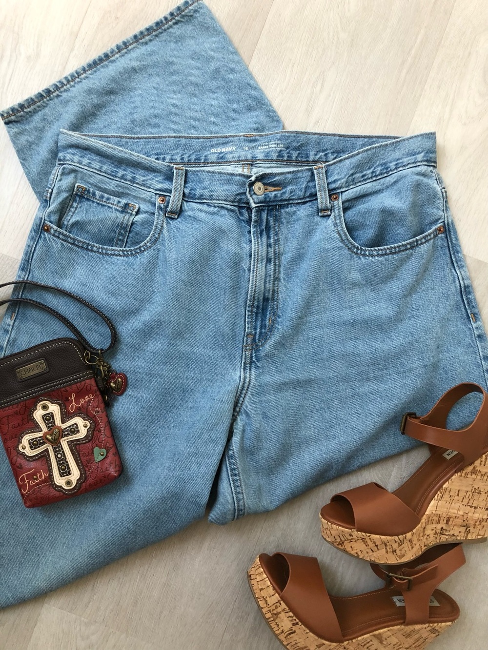 Old Navy High Rise Wide Leg Baggy Jeans Light Wash Size 16